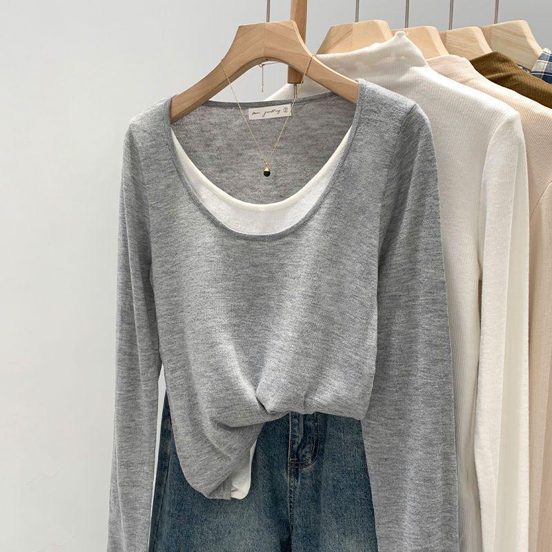 Plus Size Women's Contrast Knit Base Layer Top, Spring & Autumn, Loose Fit, Fake Two-Piece, Relaxed Feel.