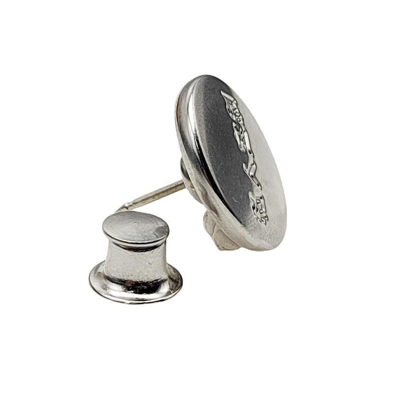 Mygtuko neturintis nuimamas užsegimas užuolaidų tvirtinimui