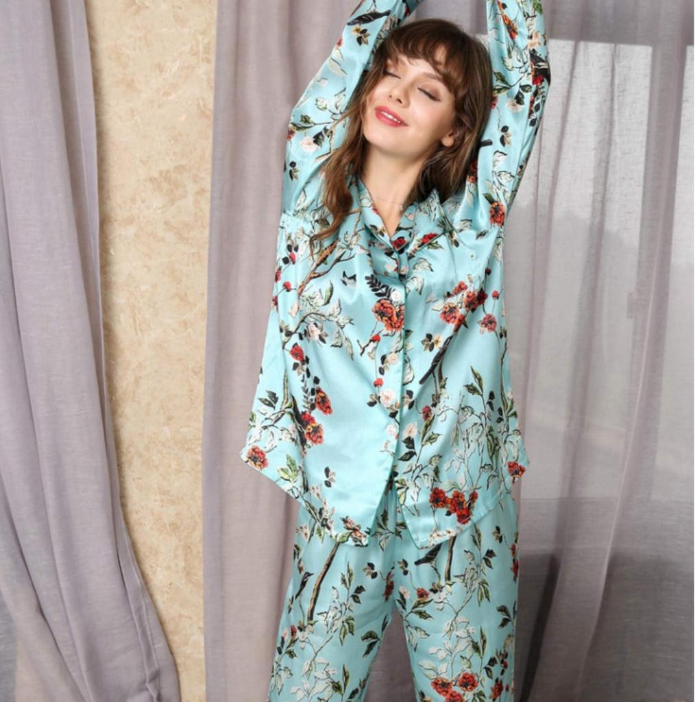 MAYUDAMA Silk Silk Elegant and Botanical Floral Long Set Pajamas, 100% Silk, Romantic, Print, Sleeve, Women's, Spring/Autumn, 2-Piece (Size L)