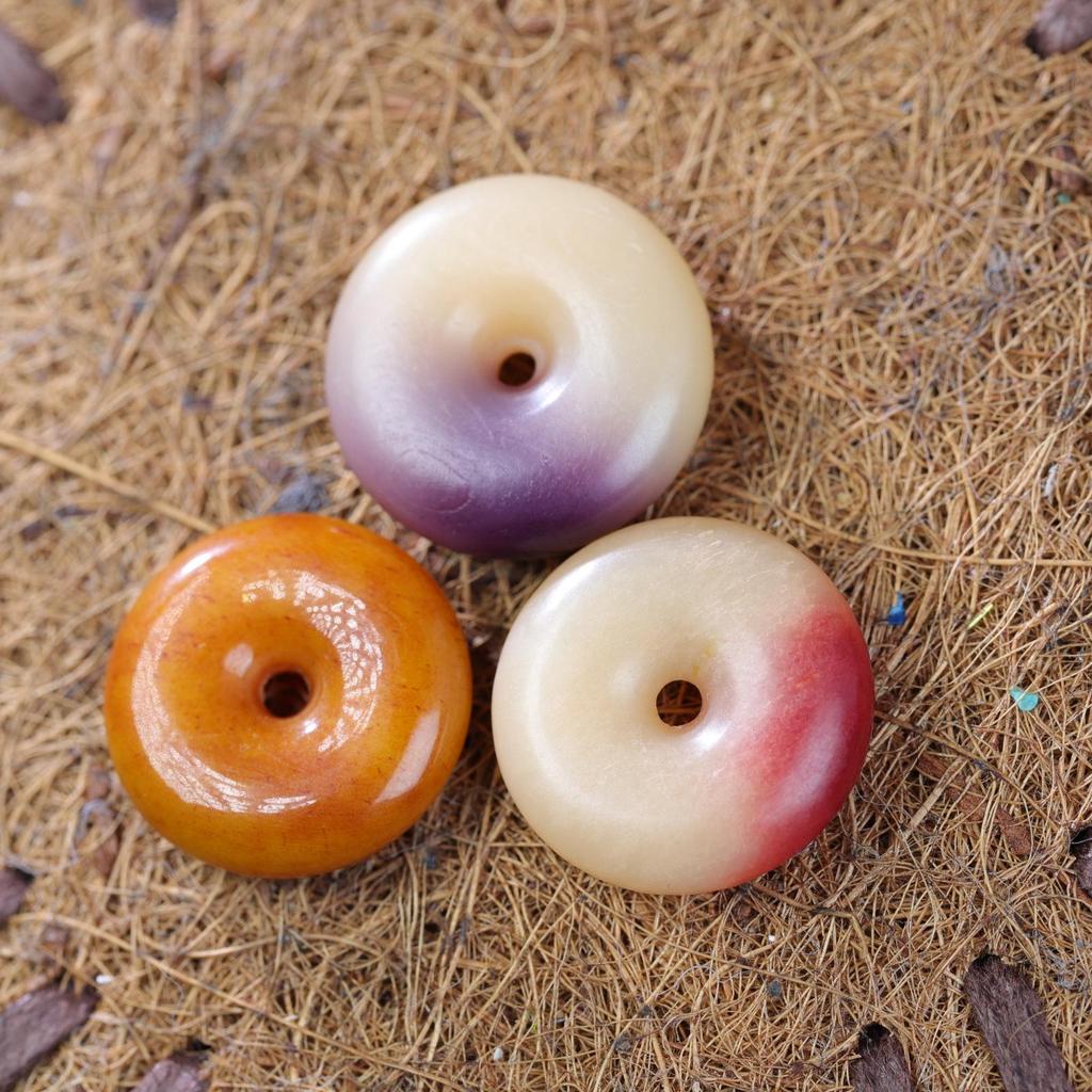 Blutroter Jade Kamelknochen Donut Anhänger - Sicherheitsverschluss Wolke DIY Schmuckzubehör