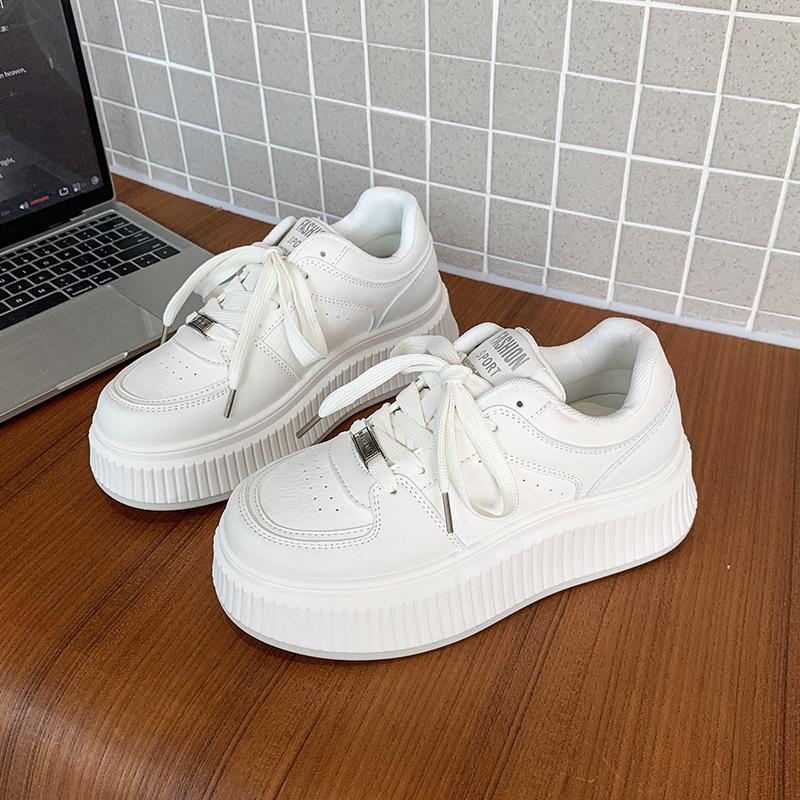 sponge cake thick-soled suction film sole women's shoes little white shoes women's autumn and winter new women's shoes velvet casual versatile boar