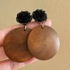 Chic Unique Exaggerated Black Rose Pendant Wood Slice Earrings Personalized Niche Internet Trend Design New Women Pierced Jewelry