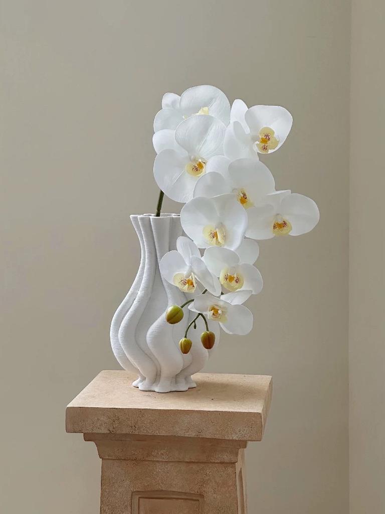Real Touch Artificial Orchid Flowers 9 Heads White Phalaenopsis Long Stem Yellow Faux Orchids for Home Wedding Centerpiece Decor