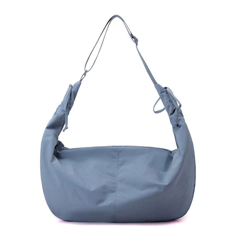 

Вместительная наплечная сумка Женская сумка-тоут для поездок на работу Спортивная сумка кроссбоди небесно-голубой