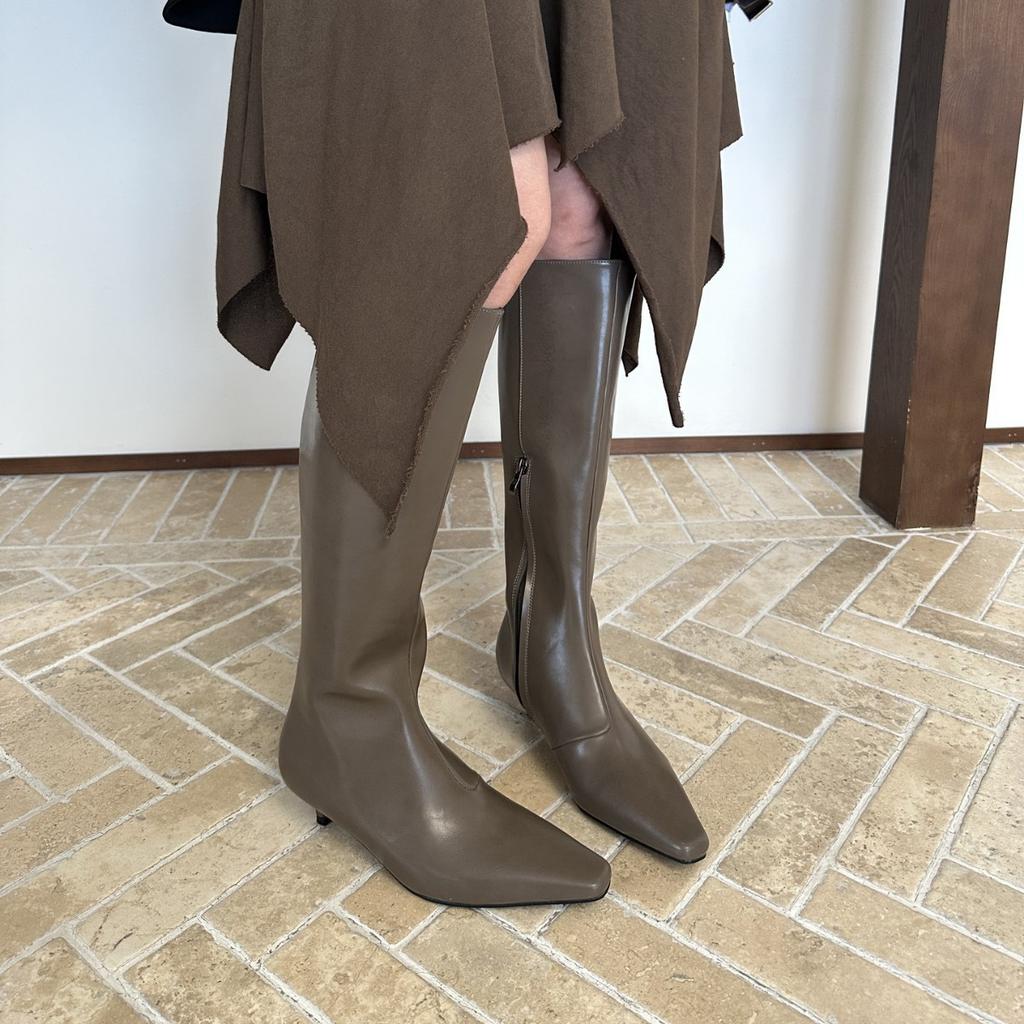 Korean version of thin heel pointed boots for women's 2025 autumn and winter new versatile women's boots sleeve fashion boots European and America