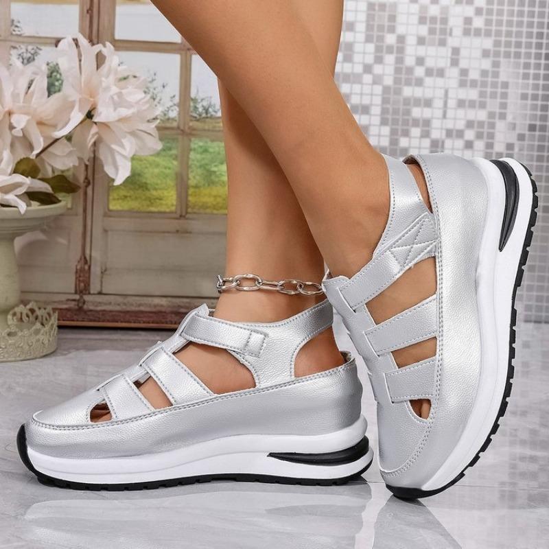 Baotou Perforated Large-sized Sponge Cake Thick-soled Velcro Shoes