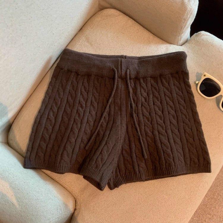 Korean Style Sweet Spicy Cable Knit Wide-Leg Elastic Waist Shorts for Women - Slimming & Casual, Early Autumn 2025.