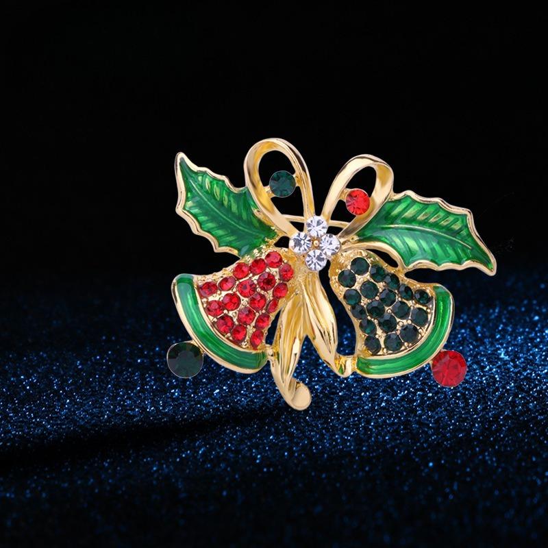 Christmas Brooch Set Santa Snowman Tree Pin Popular In Europe & US | Festive Lapel Pins for Xmas Sweater Decoration Men Women Body Accessories