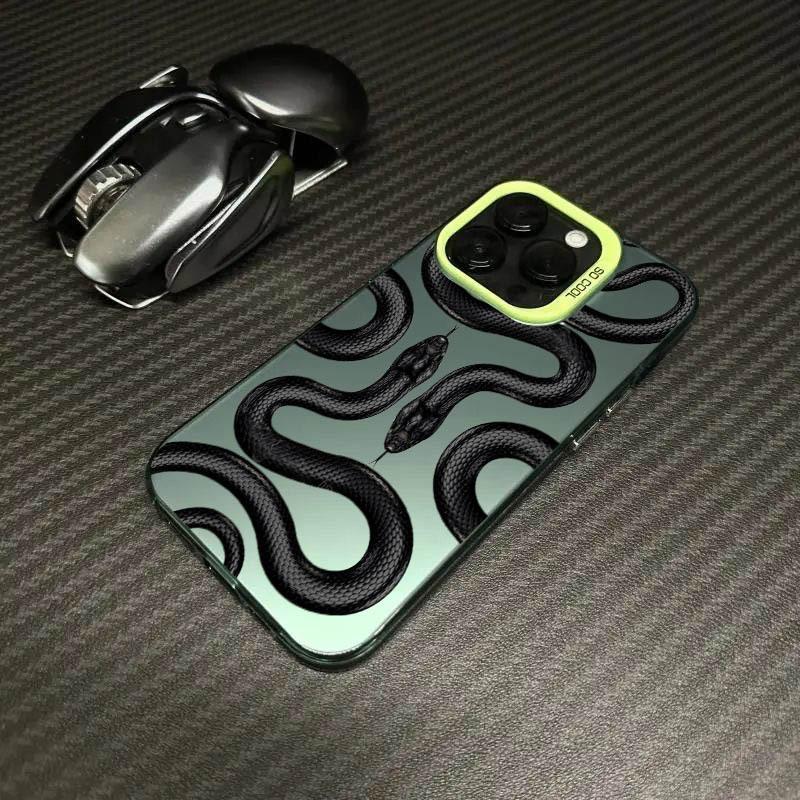 Stylish and Trendy Black Snake IPhone 17 Pro Phone Case, 16/15mm Laser Case, 14cm Apple 12 Drop-proof 11Xs Max