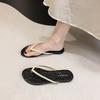Internet celebrity non-slip wear-resistant beach waterproof flip-flops women wear 2025 summer new fashion pinch slippers women