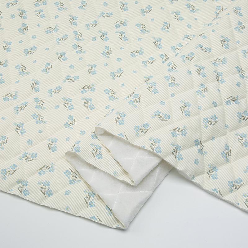 0,5 m/1 m/2 m Kleiner Blumendruck Verdickter Cord Quilt mit Baumwollstoff für Kosmetiktasche Kinderbekleidung DIY Nähstoff