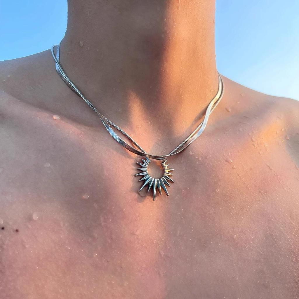 2025 Punk Necklace: Irregular Y2K Subculture Clavicle Chain for Men & Women