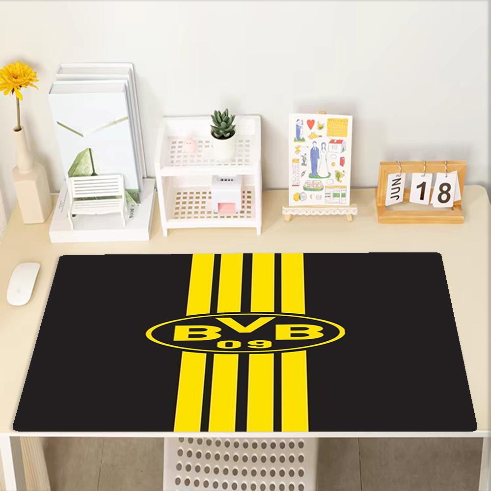 Borussia Dortmund Thema Mauspads, Rutschfeste Gummiunterseite, Multifunktionales Büro- & Wohnaccessoire, Perfekt zur Personalisierung des Arbeitsplatzes.