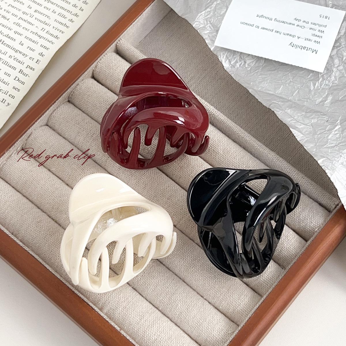 

Minimalist Pumpkin Claw Clip: High Ponytail & Updo Hair Accessory for Autumn/Winter чорний