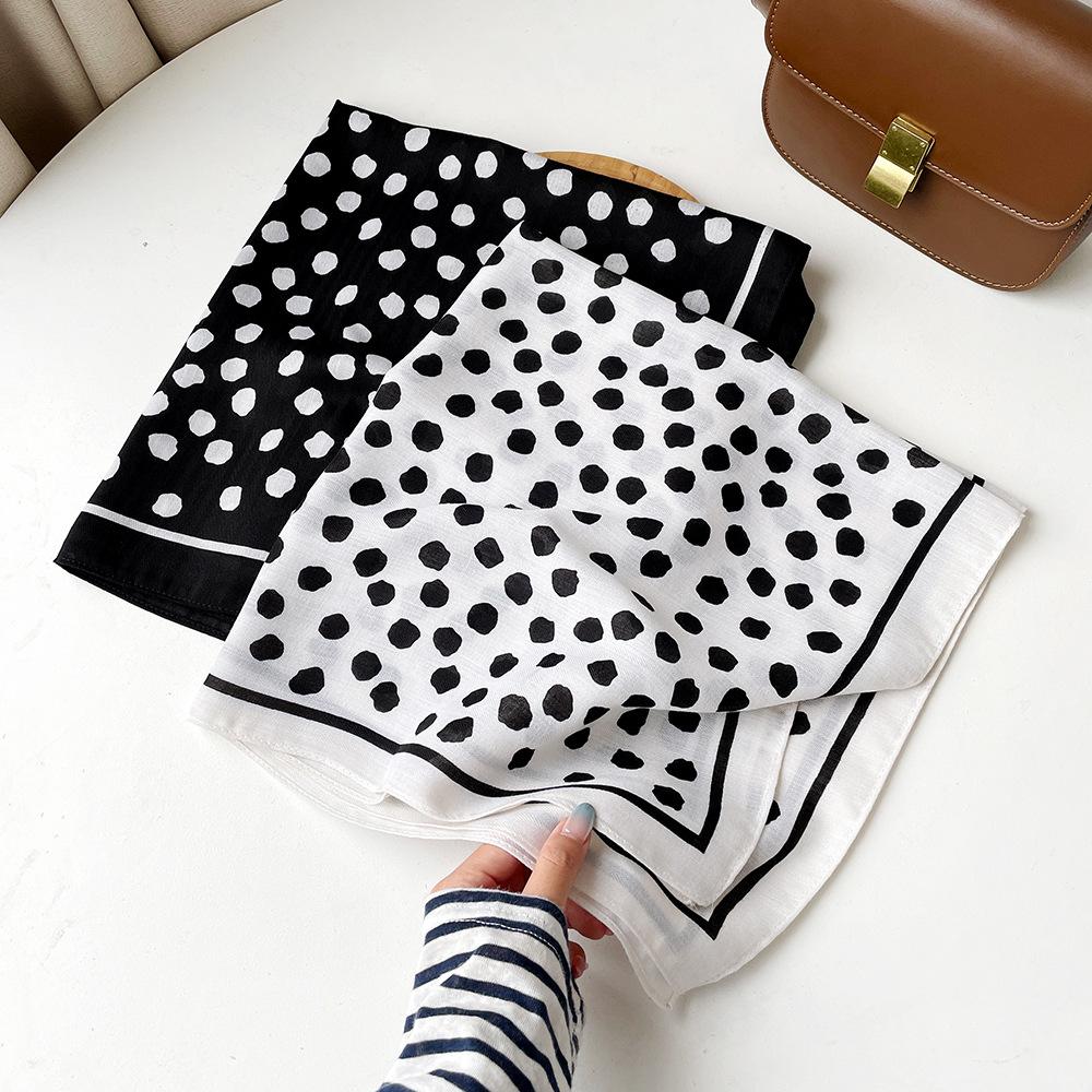 Herringbone Polka Dot Simple Small Square Scarf Classic Fashion Versatile Silk Scarf Scarf Shawl Black and White Wholesale