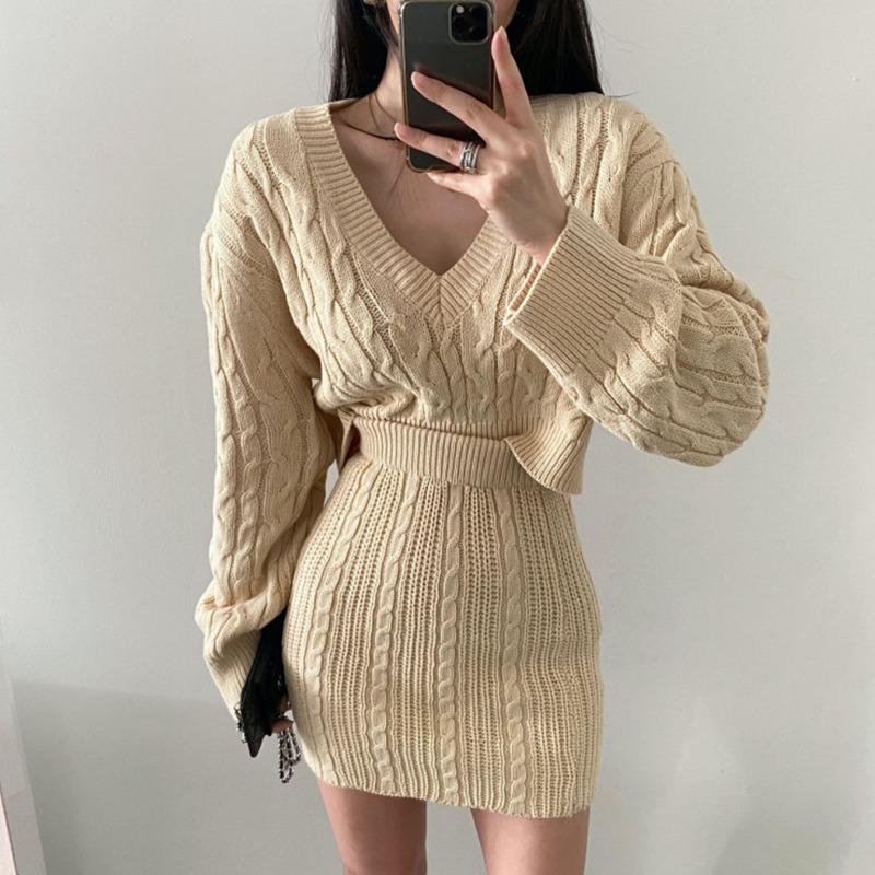 Fashion V-neck Twist Long Sleeved Knitted Sweater Dress Autumn Korean Style Gentle Women High Waist Hip Skirt Elegant Casual Loose Outfit Clothing