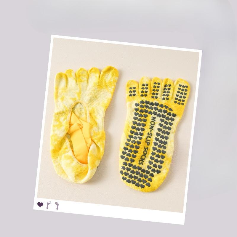 Gradient-pointed Adhesive Yoga Socks with Anti-slip and Antibacterial Properties for Pilates Five-finger Socks for Sports and Split-toe Socks