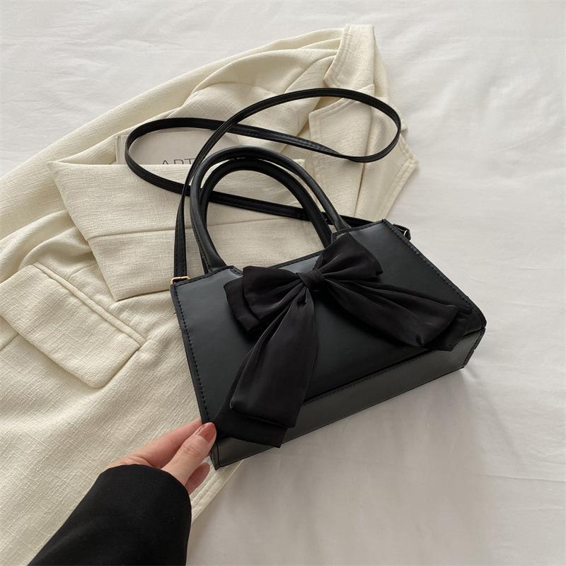 Women's Simple Temperament Handbag 2025 Spring New Versatile Ins One Shoulder Crossbody Bow Small Square Bag Women