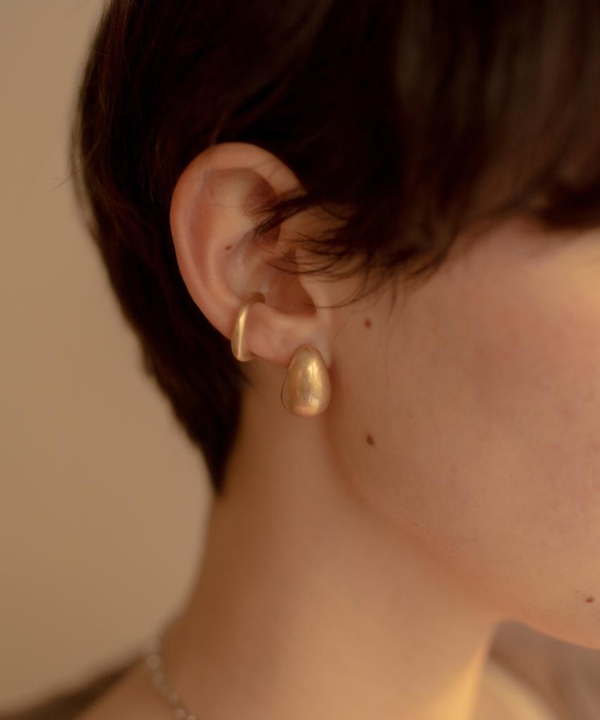 Novice Tokyo Mini Pendulum Ear Cuff / Gold