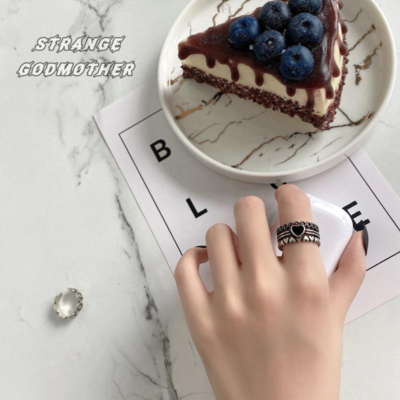 Korean Retro Heart Wide Band Queen Ring - Openable Portrait Style Adjustable Open