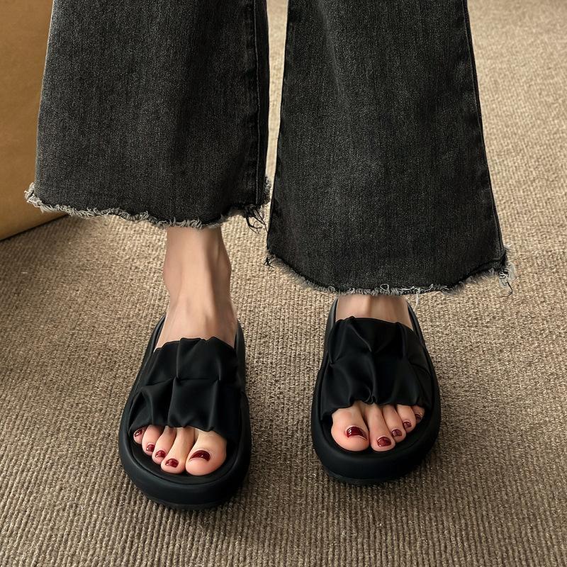 Cool Slippers Women's Summer Wear New Thick-soled Casual Beach Sandals Fashionable Women's Maternity Bread Flip