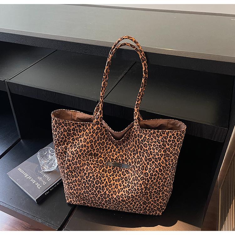 Leopard Print Canvas Bag Women's Large-capacity Autumn and Winter Versatile Shoulder Bag Casual College Student Tote Bag