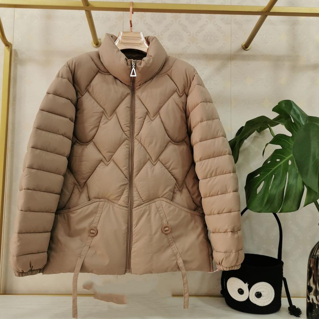 Damen Herbst- und Winter Daunen Baumwolle Gepolsterte Kleidung Übergröße Mutterbekleidung Maillard Gepolsterte Kleidung