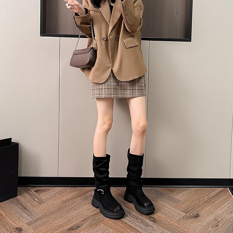 

Women s Suede Mid-Calf Retro Cowboy Boots with Stacked Heel – Thick Sole, Scuffed Design for Autumn/Winter. 37 чорний