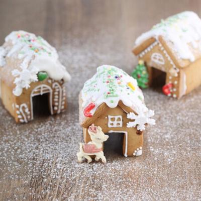 Christmas Gingerbread House Mold Biscuit Cutter Set Stainless Steel Cookie Mould for DIY Hand Made Holiday Baking Tool