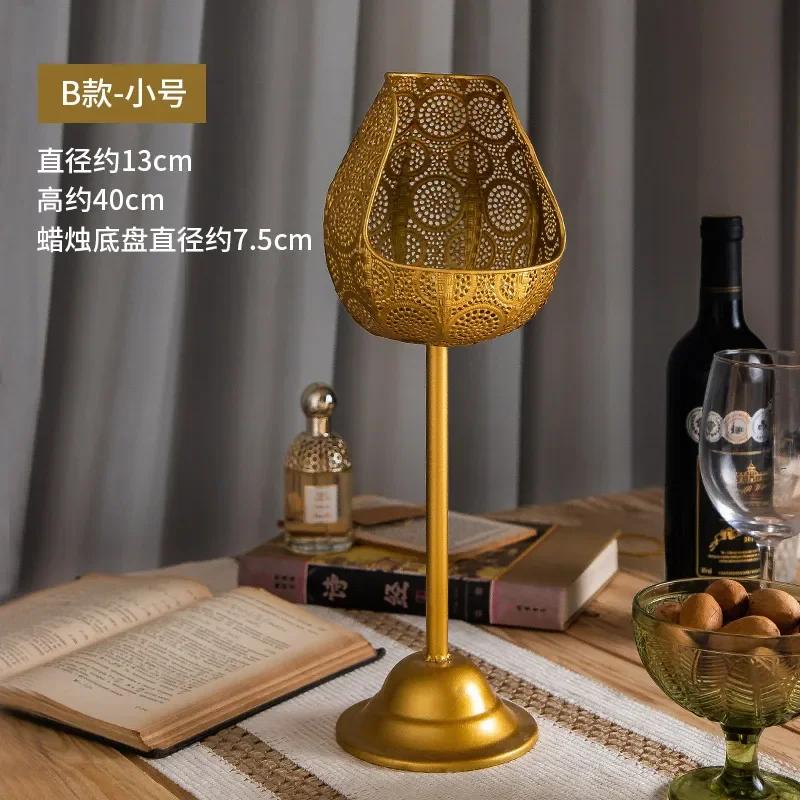 1 buc. Suport metalic pentru lumânare în stil european, Bijuterii lucrate manual cu model ajurat, Sfeșnic auriu, Sfeșnic pentru cină la lumina lumânărilor