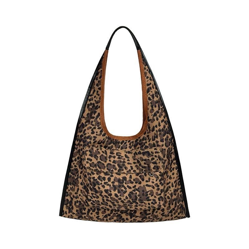 Korean niche large-capacity canvas bag 2025 new high-end leopard print tote bag commuter versatile shoulder bag