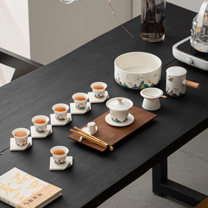 Auspicious Mountain Crane 20-Piece Ceramic Tea Set