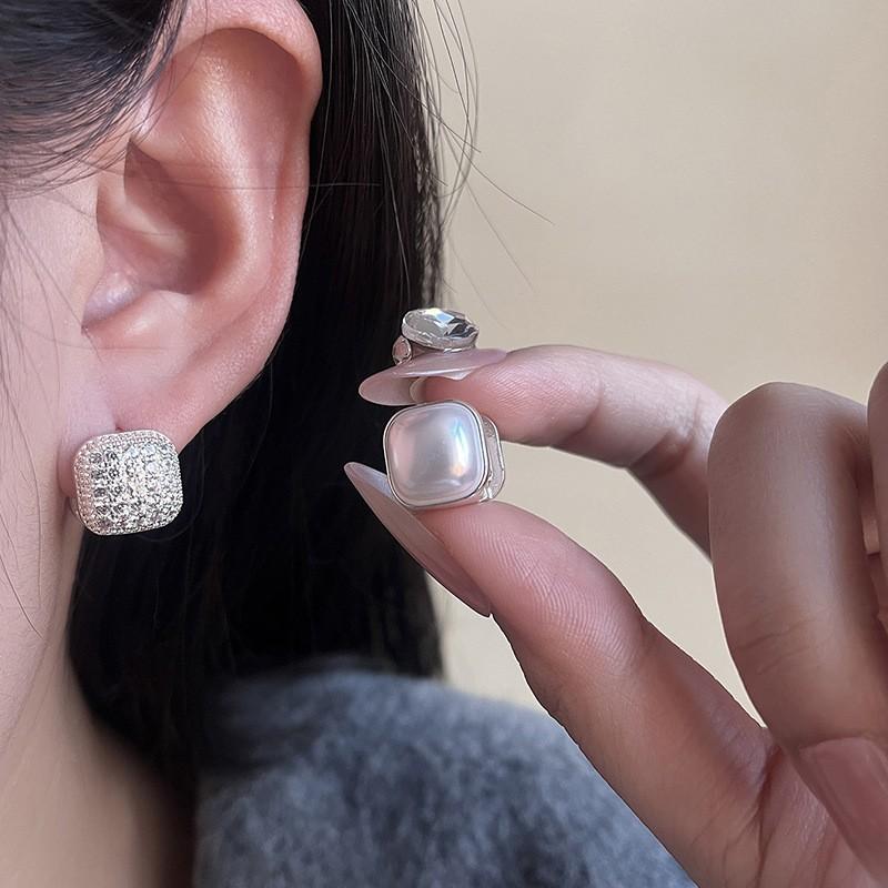 Fransk Nischdesign Dubbelsidig Diamantbesatt Fyrkantig Pärla Öronspänne Damernas Mångsidiga Örhängen Temperamentsörhängen