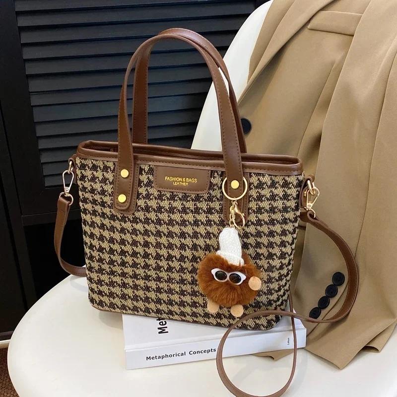 High-quality Versatile Women's Shoulder Bag New Autumn Leopard Print Crossbody Shoulder Bag Bag Large Capacity Shoulder Pockets