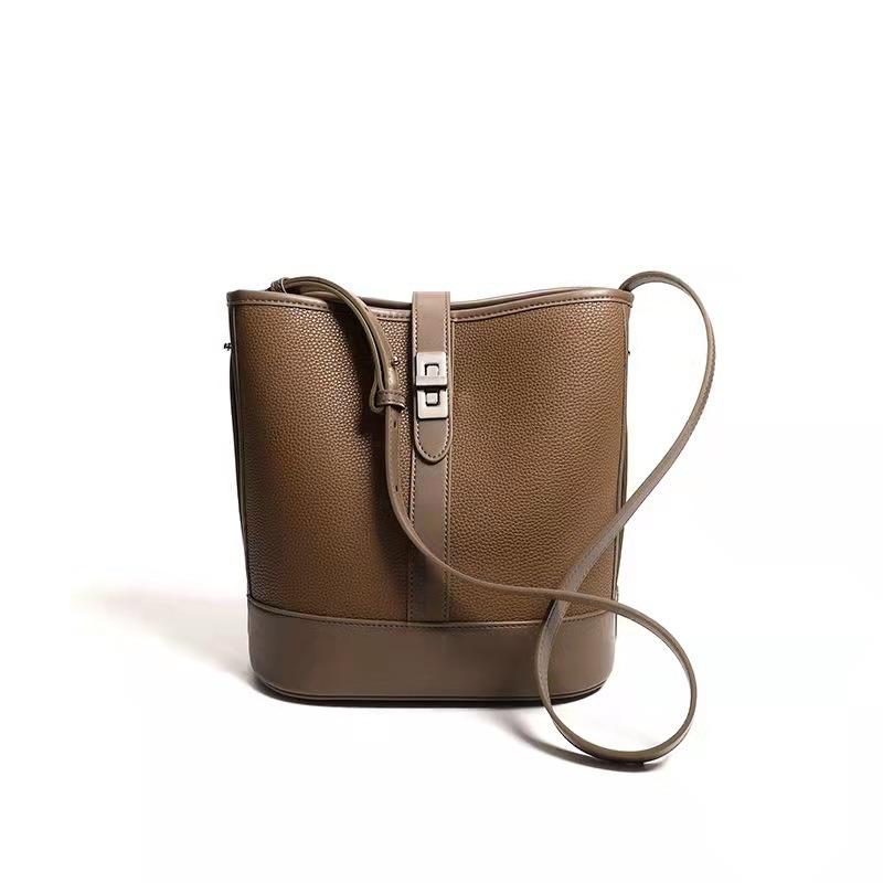 High-quality Velvet Splicing Bucket Bag OEM Large-capacity Commuting Contrasting Color Shoulder Messenger Bag