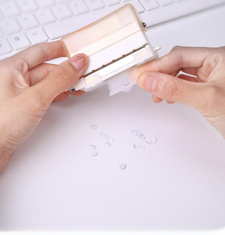 Kede You Six-Hole Portable Mini Puncher - Cute Manual Multi-Hole Student Stationery.
