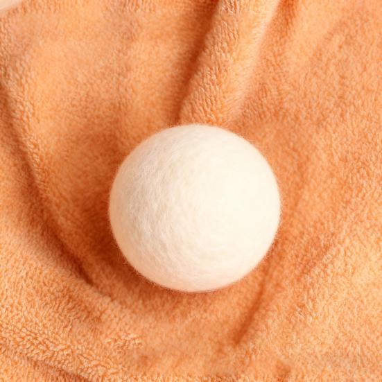 Cat Toy Ball, Soft Wool Ball Cat Toy, Silent Cat Chew Ball, Interactive Play Ball Toy for Indoor Cats Kittens Relieves Anxiety And Boredom