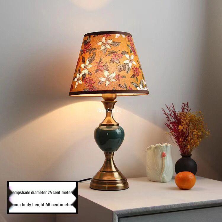 Lâmpada de Mesa Cerâmica Retrô Chinesa - Luz de Cabeceira LED Quente com Design Totalmente em Cobre para Quarto ou Sala de Casamento