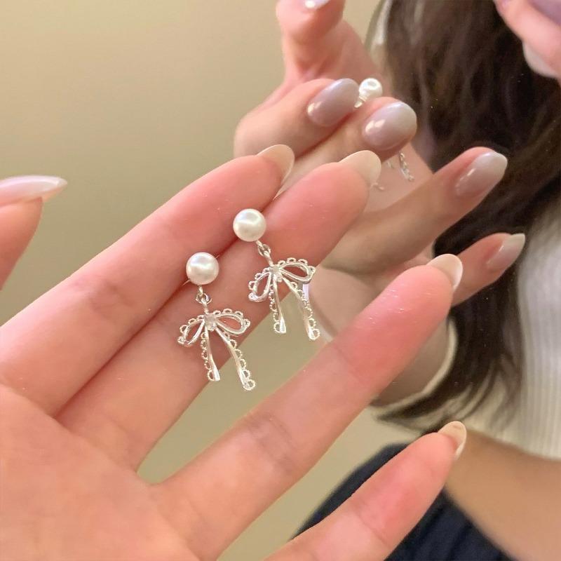 Silver needle super flash zircon pearl geometric round flower earrings simple personality stud earrings niche design earrings women