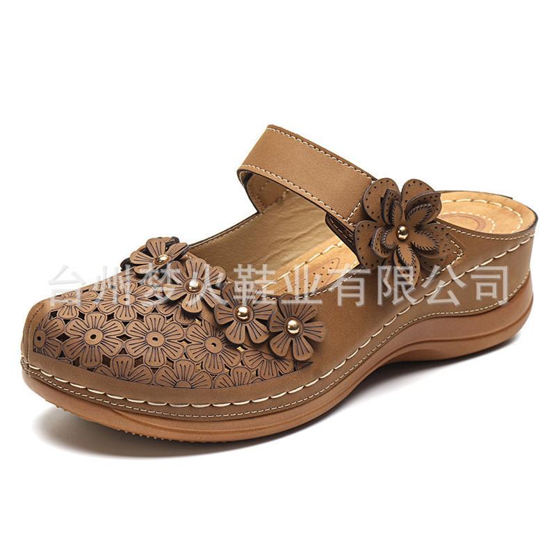 Summer Multi-color Hole Shoes Women's Retro Super Comfortable Flat Bottom Round Head Soft Casual Women's Sandals