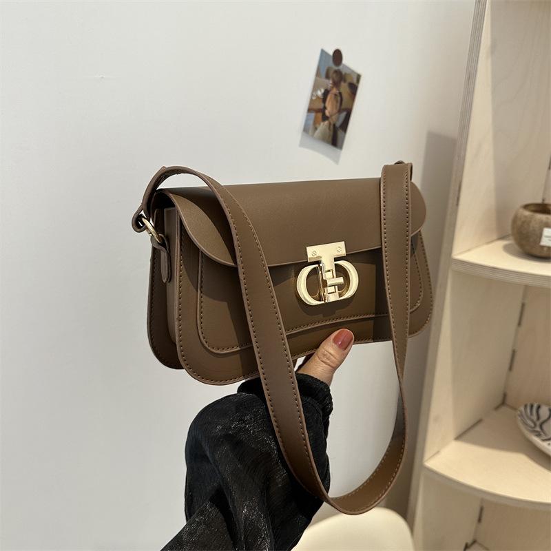 French Retro Fashion Underarm Bag Women's New Spring and Summer Commuting Casual Small Square Bag Fashionable Crossbody Bag Women