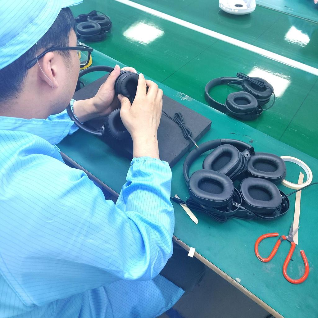 Foldable Bluetooth Over-ear Headphones with ANC - New Wireless Model