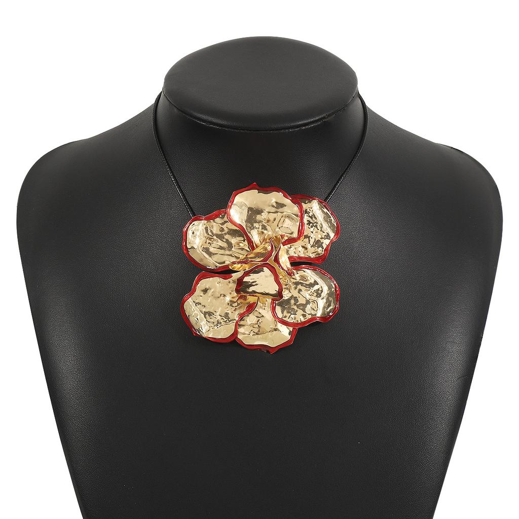 Tooxika Exaggerated Oil Drip Black Edge Three-dimensional Ruffled Flower Pendant Necklace Vintage Stacking Necklace