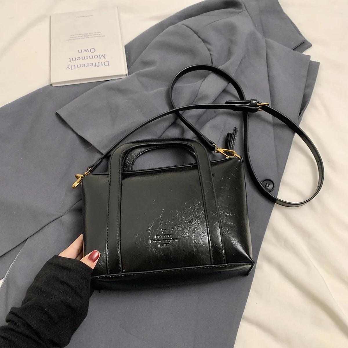 

Маленькие сумки через плечо из искусственной кожи для женщин 2024 года, зимняя мода Y2K, ретро-сумка через плечо с короткими ручками, сумки и кошельки чёрный