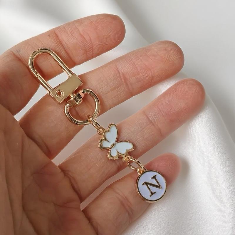 Metalowy Brelok z Literą Motyla A-Z 26 Liter Brelok Urok Uchwyt na Klucze Samochodowe Zawieszka do Torby Akcesoria Biżuteria Prezent