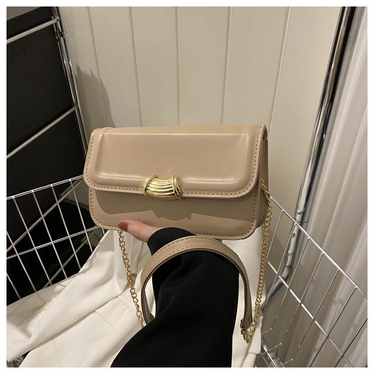 

Популярна цього року сумка для відпочинку в іноземному стилі, осінь 2024, нова проста модна сумка через плече, проста маленька квадратна жіноча сумка хакі