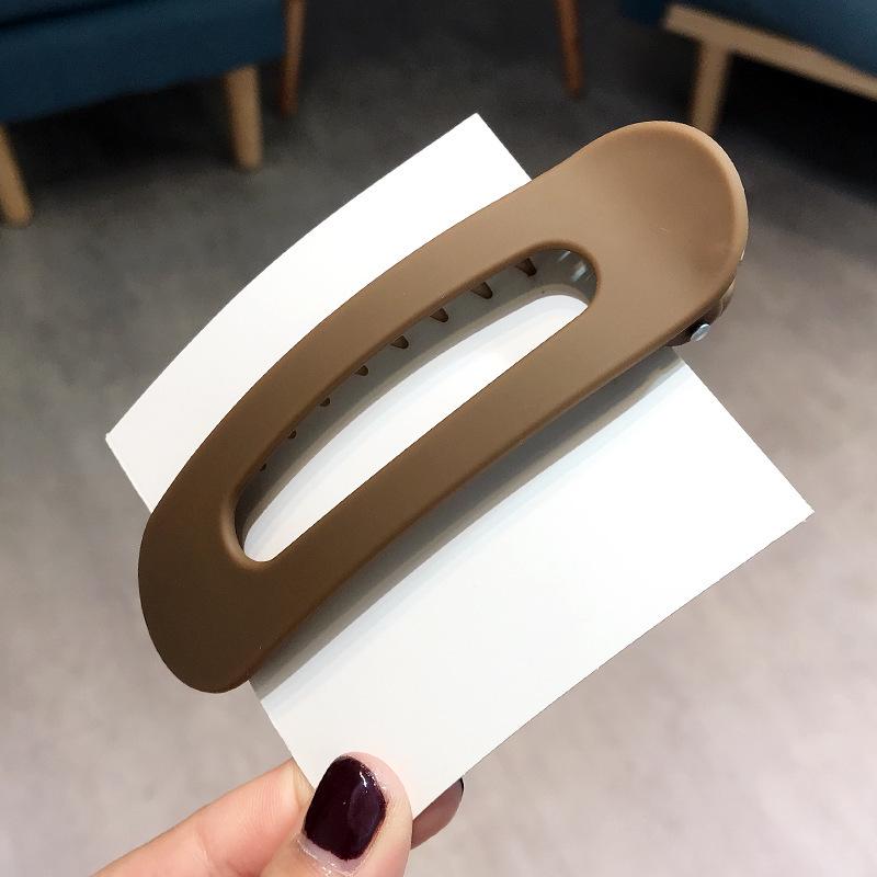 Korean Celebrity Oval Hairpin: Stylish Bun & Side Clip Accessory