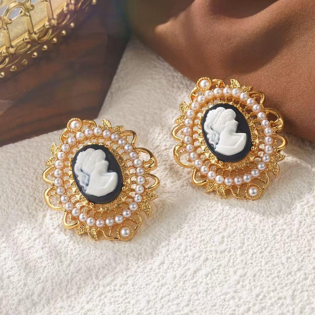 Elegant French Retro Oval Stud Earrings - New Year Court Style Fashion Accessories
