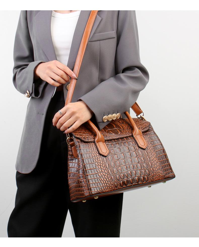2025 Trendy Retro Crocodile Pattern Women's Crossbody Handbag