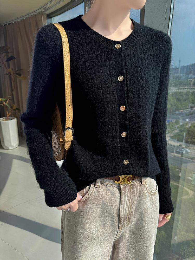 Women's 2025 Retro Cable Knit Cardigan, Long Sleeve, Round Neck, Loose Fit, Short Sweater Jacket, Versatile Layering Piece